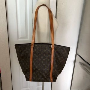 ❌SOLD❌ Louis Vuitton Sac tote